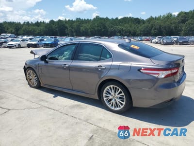 Drugie zdjęcie samochodu z przodu: 2020 TOYOTA CAMRY XLE VIN:4T1F31AK2LU016720 - miniatura
