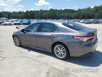 Drugie zdjęcie samochodu z przodu: 2020 TOYOTA CAMRY XLE VIN:4T1F31AK2LU016720 - miniatura