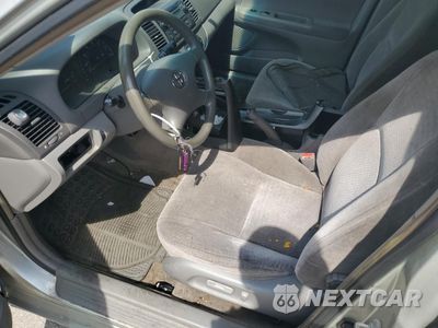 Zdjęcie 7 z 13 samochodu: 2003 TOYOTA CAMRY LE VIN:JTDBE32K330227911 - miniatura