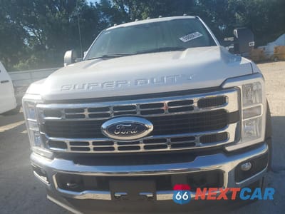 Piąte zdjęcie samochodu w środku: 2023 FORD F550 SUPER DUTY VIN:1FD0W5HT3PEC77826 - miniatura