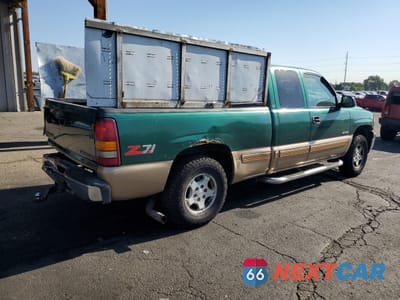 Trzecie zdjęcie samochodu z tyłu: 1999 CHEVROLET SILVERADO K1500 VIN:1GCEK19V5XZ184667 - miniatura