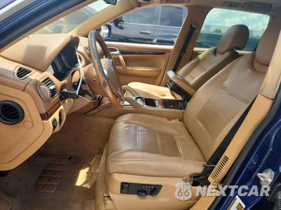 Zdjęcie 7 z 13 samochodu: 2010 PORSCHE CAYENNE VIN:WP1AA2AP1ALA05750 - miniatura