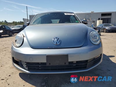 Piąte zdjęcie samochodu w środku: 2016 VOLKSWAGEN BEETLE S/SE VIN:3VW517AT6GM811780 - miniatura