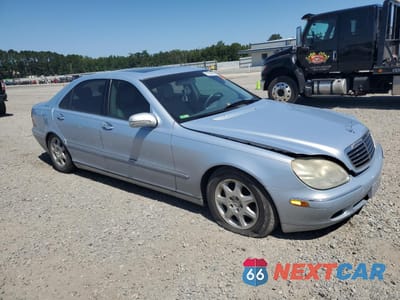 Czwarte zdjęcie samochodu z boku: 2000 MERCEDES-BENZ S 430 VIN:WDBNG70J0YA089057 - miniatura