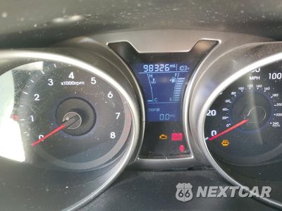 Zdjęcie 9 z 12 samochodu: 2017 HYUNDAI VELOSTER VIN:KMHTC6AD2HU317934 - miniatura