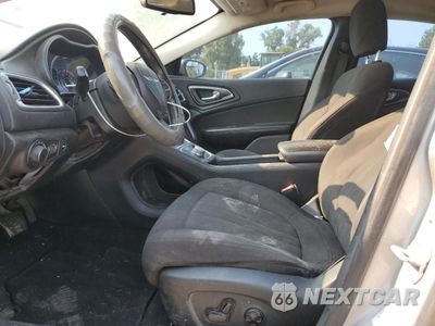 Zdjęcie 7 z 12 samochodu: 2015 CHRYSLER 200 LIMITED VIN:1C3CCCAB8FN602277 - miniatura