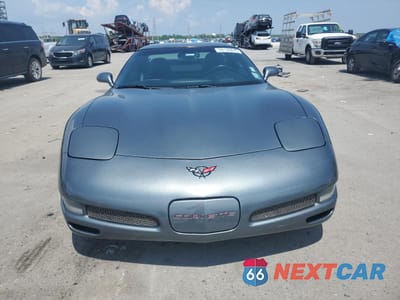 Piąte zdjęcie samochodu w środku: 2004 CHEVROLET CORVETTE VIN:1G1YY22G845109082 - miniatura