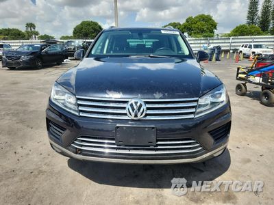 Piąte zdjęcie samochodu w środku: 2015 VOLKSWAGEN TOUAREG V6 TDI VIN:WVGEP9BP8FD003287 - miniatura