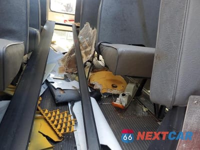 Zdjęcie 13 z 14 samochodu: 2010 CHEV EXPRESS G3500 VIN:1GB6G2AG9A1136432 - miniatura