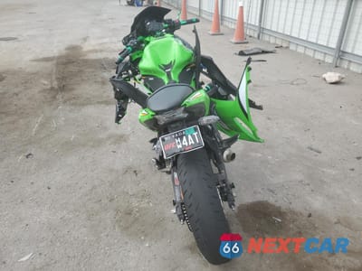 Czwarte zdjęcie samochodu z boku: 2025 KAWASAKI EX650 P VIN:ML5EXEP14SDAG5208 - miniatura