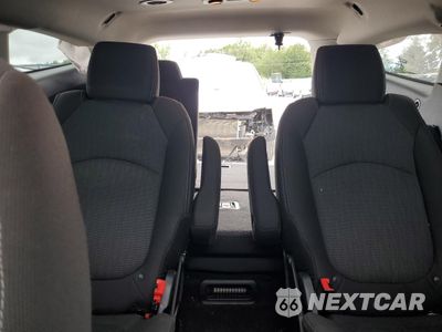 Zdjęcie 10 z 14 samochodu: 2016 CHEVROLET TRAVERSE LT VIN:1GNKVGKD4GJ112931 - miniatura