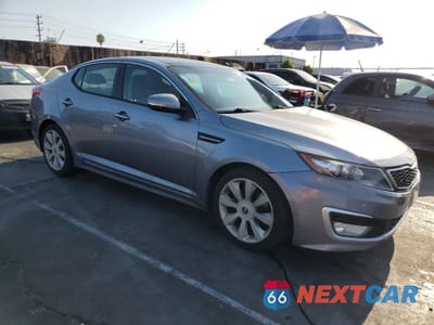 Czwarte zdjęcie samochodu z boku: 2012 KIA OPTIMA HYBRID VIN:KNAGM4AD6C5021287 - miniatura