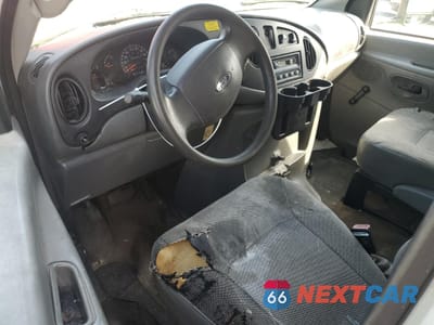 Zdjęcie 8 z 13 samochodu: 2003 FORD ECONOLINE E350 SUPER DUTY CUTAWAY VAN VIN:1FDSE35L53HB21171 - miniatura