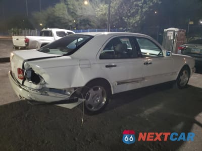 Trzecie zdjęcie samochodu z tyłu: 1997 MERCEDES-BENZ E 420 VIN:WDBJF72F2VA257190 - miniatura