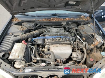Zdjęcie 11 z 12 samochodu: 2002 HONDA ACCORD EX VIN:1HGCG66852A166697 - miniatura