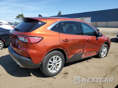 Trzecie zdjęcie samochodu z tyłu: 2020 FORD ESCAPE SE VIN:1FMCU9G6XLUA99662 - miniatura