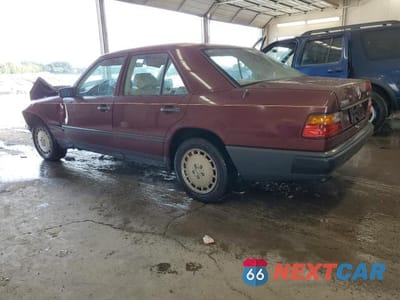 Drugie zdjęcie samochodu z przodu: 1988 MERCEDES-BENZ 300 E VIN:WDBEA30D7JA695434 - miniatura