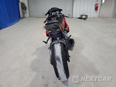 Czwarte zdjęcie samochodu z boku: 2016 BMW S 1000 RR VIN:WB10D2107GZ354132 - miniatura