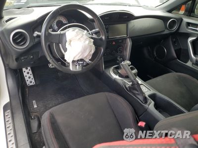 Zdjęcie 8 z 15 samochodu: 2016 TOYOTA SCION FR-S VIN:JF1ZNAA12G8707947 - miniatura