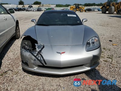 Piąte zdjęcie samochodu w środku: 2005 CHEVROLET CORVETTE VIN:1G1YY24U955114148 - miniatura