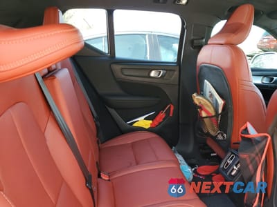 Zdjęcie 11 z 13 samochodu: 2019 VOLVO XC40 T5 MOMENTUM VIN:YV4162UK5K2116986 - miniatura