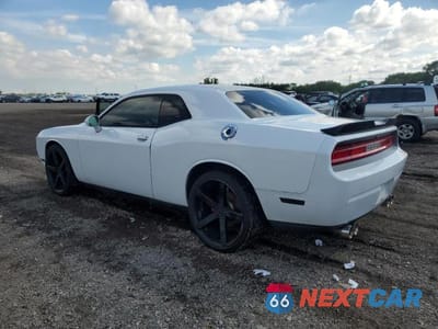 Drugie zdjęcie samochodu z przodu: 2014 DODGE CHALLENGER SXT VIN:2C3CDYAG9EH126909 - miniatura