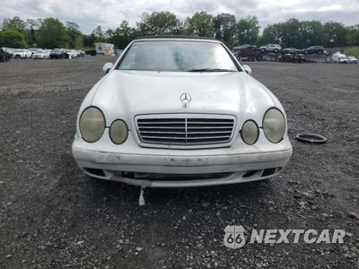 Piąte zdjęcie samochodu w środku: 2000 MERCEDES-BENZ CLK 320 VIN:WDBLK65G8YT051738 - miniatura