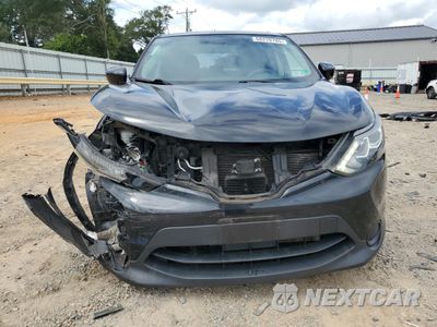Piąte zdjęcie samochodu w środku: 2018 NISSAN ROGUE SPORT S VIN:JN1BJ1CR6JW250740 - miniatura
