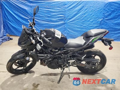 Trzecie zdjęcie samochodu z tyłu: 2024 KAWASAKI ER500 VIN:ML5ERGE13RDA18582 - miniatura