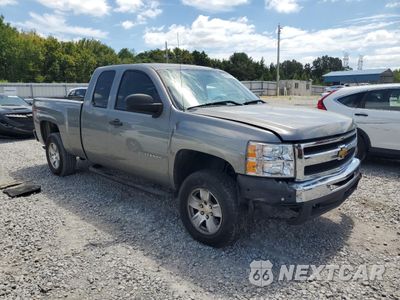 Czwarte zdjęcie samochodu z boku: 2013 CHEVROLET SILVERADO K1500 LT VIN:1GCRKSE72DZ361590 - miniatura