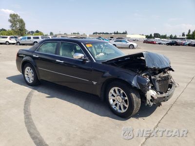 Czwarte zdjęcie samochodu z boku: 2005 CHRYSLER 300C VIN:2C3JA63H65H634880 - miniatura