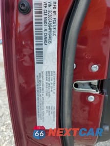 Zdjęcie 13 z 14 samochodu: 2023 CHRYSLER 300 S VIN:2C3CCABG4PH644535 - miniatura