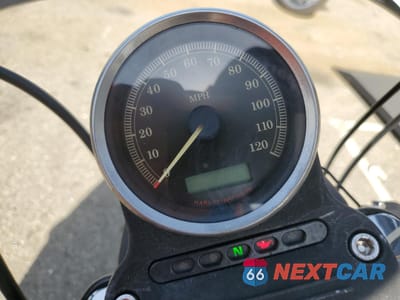 Zdjęcie 7 z 10 samochodu: 2010 HARLEY-DAVIDSON XL883 N VIN:1HD4LE23XAC414592 - miniatura