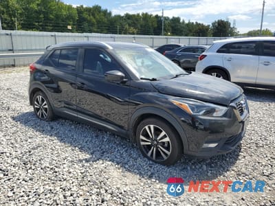 Czwarte zdjęcie samochodu z boku: 2020 NISSAN KICKS SR VIN:3N1CP5DV4LL516609 - miniatura