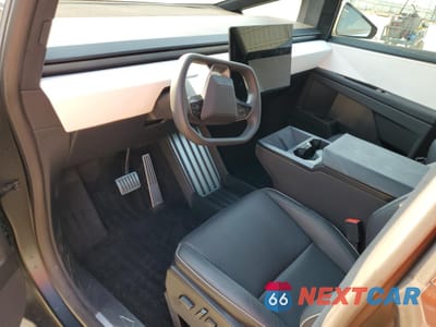 Zdjęcie 8 z 15 samochodu: 2024 TESLA CYBERTRUCK VIN:7G2CEHED9RA003657 - miniatura