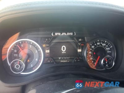Zdjęcie 9 z 13 samochodu: 2022 RAM 3500 LARAMIE LARAMIE VIN:3C63RRJL8NG377671 - miniatura