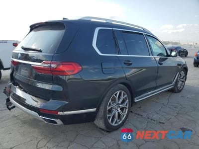 Trzecie zdjęcie samochodu z tyłu: 2021 BMW X7 XDRIVE40I VIN:5UXCW2C0XM9F32300 - miniatura