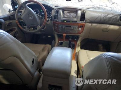 Zdjęcie 8 z 13 samochodu: 2003 LEXUS LX 470 VIN:JTJHT00W133528189 - miniatura