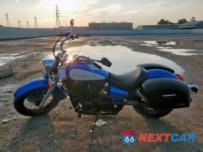 Trzecie zdjęcie samochodu z tyłu: 2022 HONDA VT750 C VIN:JH2RC500XNK700316 - miniatura
