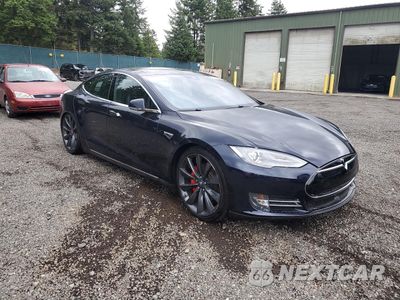 Czwarte zdjęcie samochodu z boku: 2014 TESLA MODEL S VIN:5YJSA1H20EFP63436 - miniatura