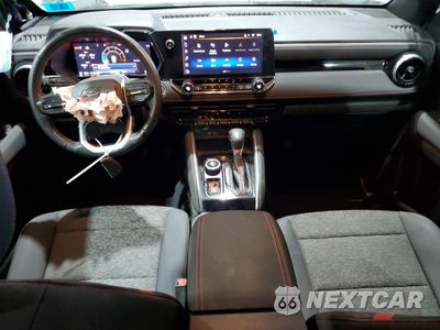 Zdjęcie 8 z 16 samochodu: 2025 CHEVROLET COLORADO Z71 VIN:1GCPTDEK2S1115574 - miniatura