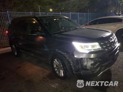 Czwarte zdjęcie samochodu z boku: 2017 FORD EXPLORER XLT VIN:1FM5K7DH7HGC68020 - miniatura