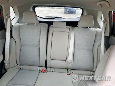 Zdjęcie 10 z 16 samochodu: 2023 NISSAN ROGUE SV VIN:5N1BT3BA2PC926914 - miniatura