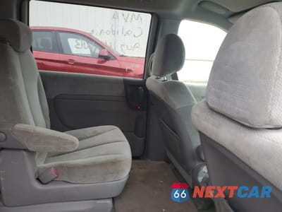 Zdjęcie 11 z 13 samochodu: 2006 KIA SEDONA EX VIN:KNDMB233966042704 - miniatura