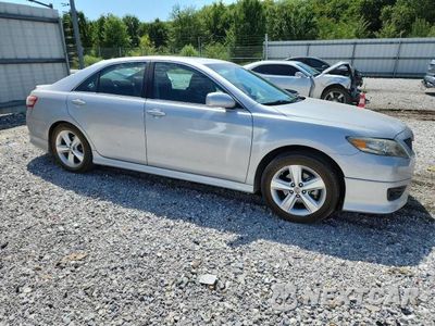Czwarte zdjęcie samochodu z boku: 2011 TOYOTA CAMRY BASE VIN:4T1BF3EKXBU659164 - miniatura