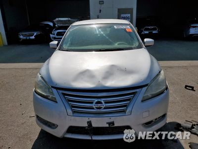 Piąte zdjęcie samochodu w środku: 2014 NISSAN SENTRA S VIN:3N1AB7AP3EY237939 - miniatura
