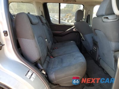 Zdjęcie 11 z 14 samochodu: 2005 NISSAN PATHFINDER LE VIN:5N1AR18U75C713437 - miniatura
