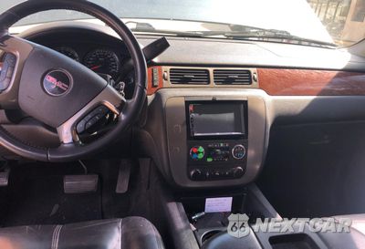 Zdjęcie 9 z 10 samochodu: 2008 GMC YUKON XL K1500 VIN:1GKFK16348J194523 - miniatura