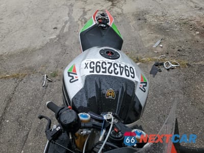 Piąte zdjęcie samochodu w środku: 2018 APRILIA RSV4 VIN:ZD4KEU005JS001463 - miniatura