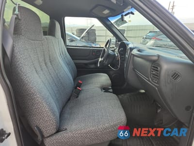 Zdjęcie 10 z 14 samochodu: 1998 CHEVROLET S TRUCK S10 VIN:1GCCS1444WK206557 - miniatura
